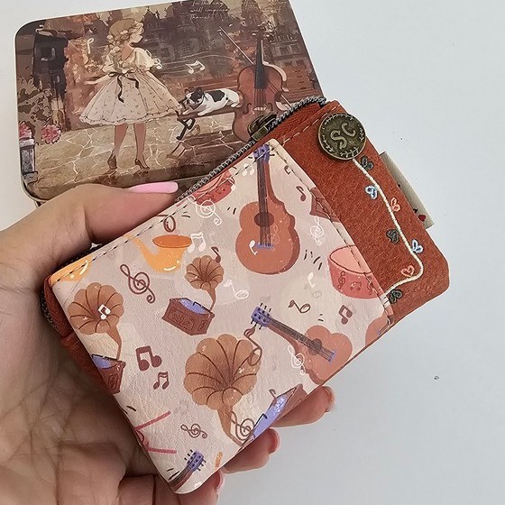 Portmonetka Sweet Dreams na trzech nóżkach karmelowa - obrazek 5