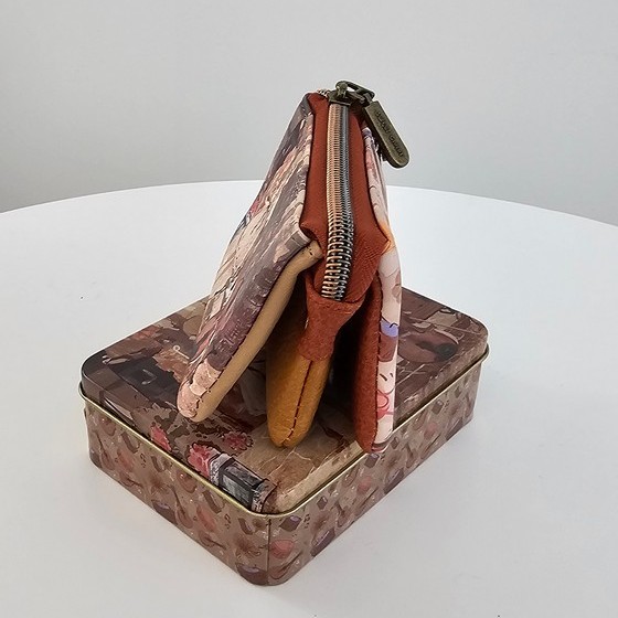 Portmonetka Sweet Dreams na trzech nóżkach karmelowa - obrazek 6