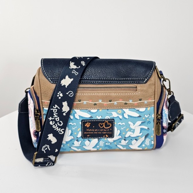 Listonoszka z klapką Sweet Dreams kobaltowa - obrazek 3