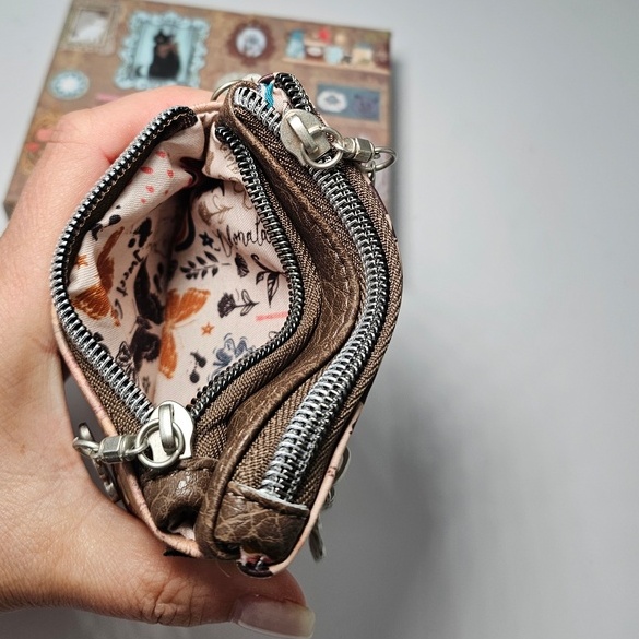 Portfel S z brelokiem Cats khaki - obrazek 6