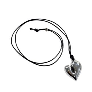 Długi wisior na rzemyku serce srebrne