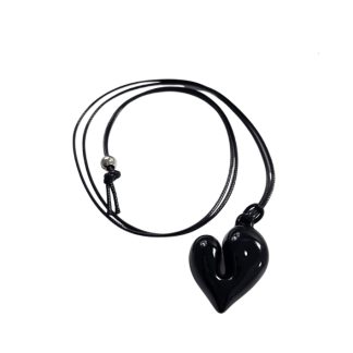 Długi wisior na rzemyku serce czarne